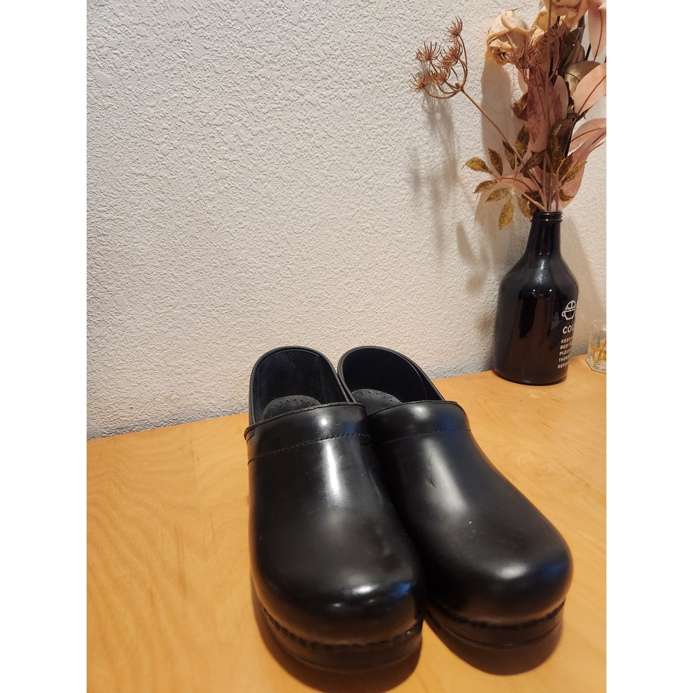 Dansko Professional Black Box Leather Clogs Womens 41 Nursing Shoes Slip On